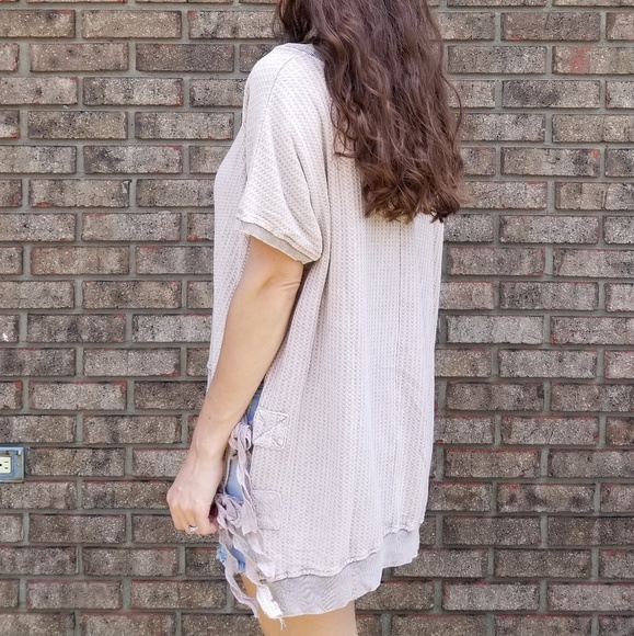 Beachy Top w/Side Ties - Picture 4 of 7